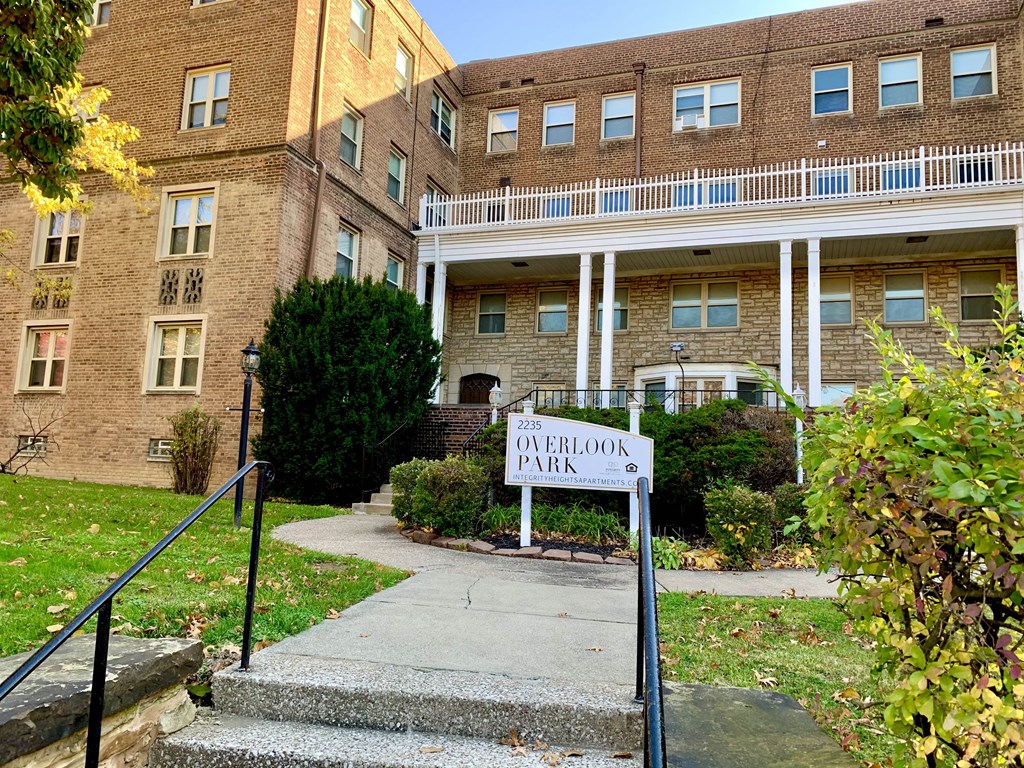 Overlook Park Apartments, 2235 Overlook Road, Cleveland Heights, OH